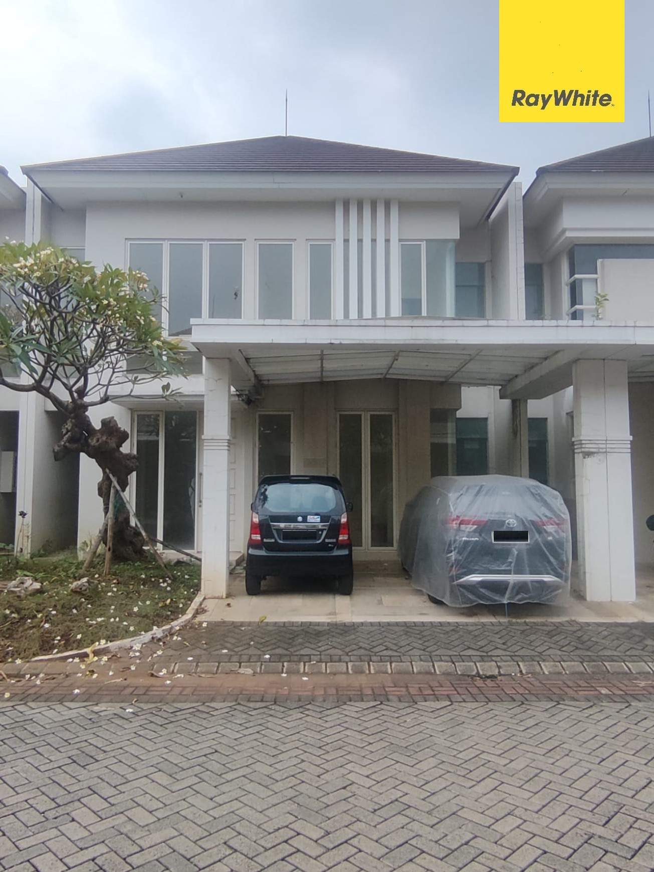 Dijual Aset Lelang Rumah Di Grand Pakuwon Surabaya