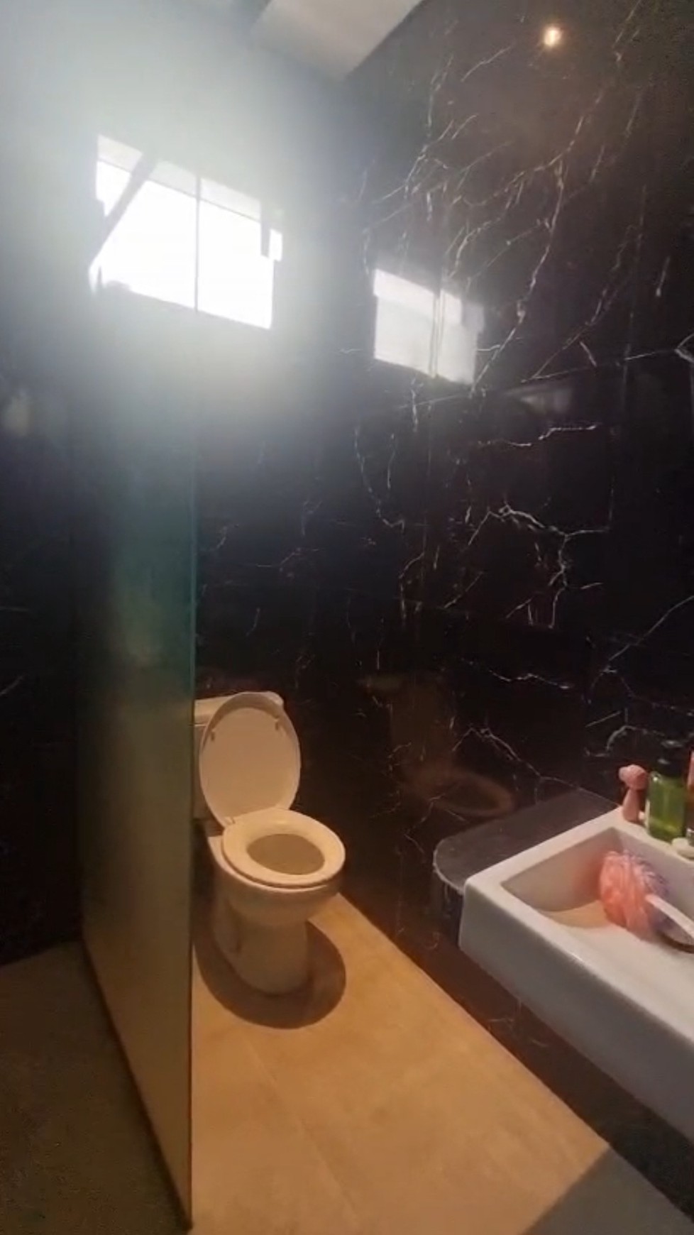 Dijual Rumah North West Central Citraland Full Furnished Spesial 4 Kamar Tidur
