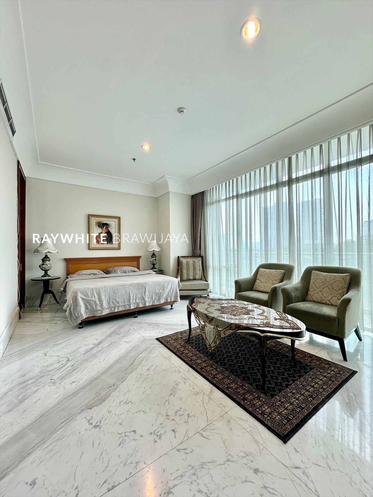 Essence Darmawangsa East Tower 4BR