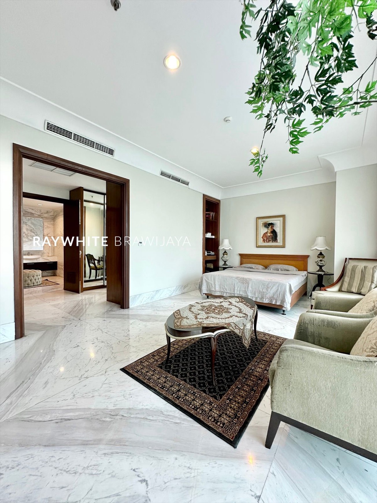 Essence Darmawangsa East Tower 4BR
