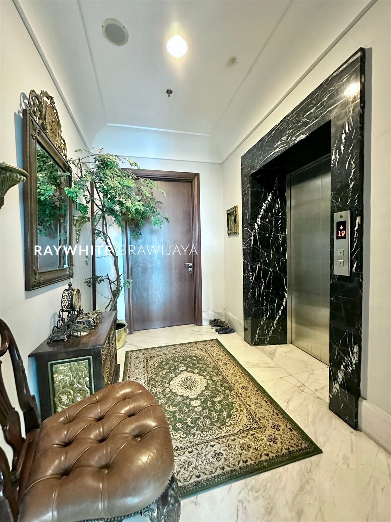 Essence Darmawangsa East Tower 4BR