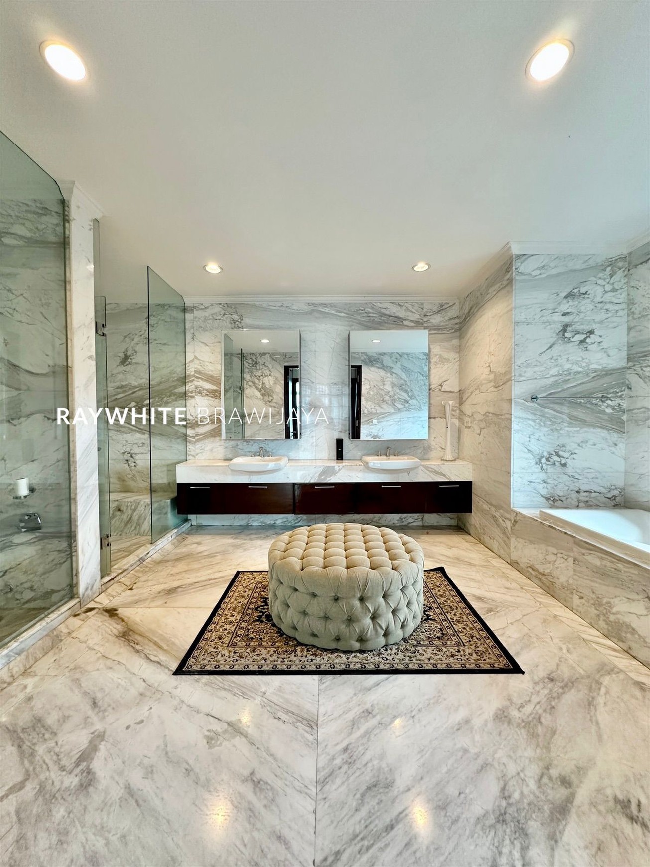 Essence Darmawangsa East Tower 4BR