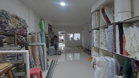 Ruko 4 lt bagus siap pakai di pusat niaga Pintu Air Raya, Pasar Baru