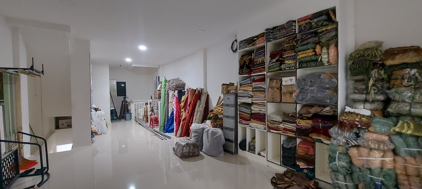 Ruko 4 lt bagus siap pakai di pusat niaga Pintu Air Raya, Pasar Baru