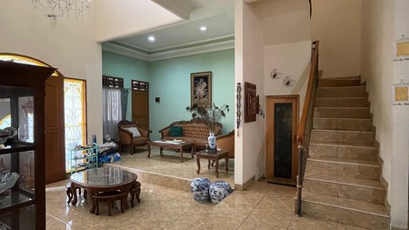 Rumah 2 Lantai di BSD City Siap Huni Bagus Siap Huni dengan kT 5+1 KM 3+1 Surat SHM