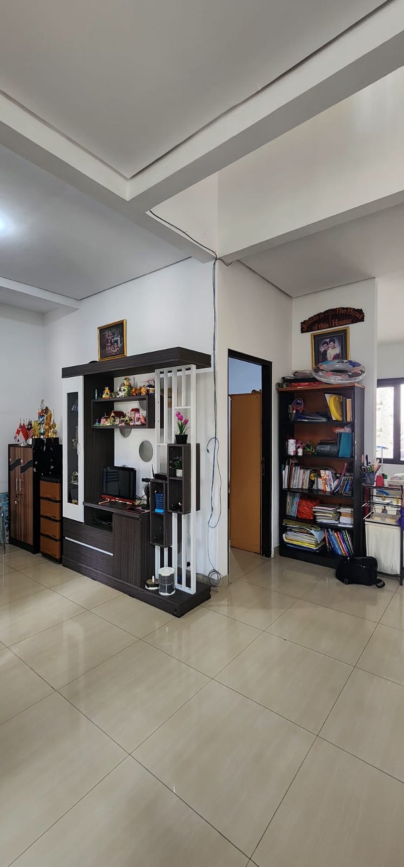 Dijual Rumah Sidoarjo Mewah Semi Furnish Puri Surya Jaya Gedangan
