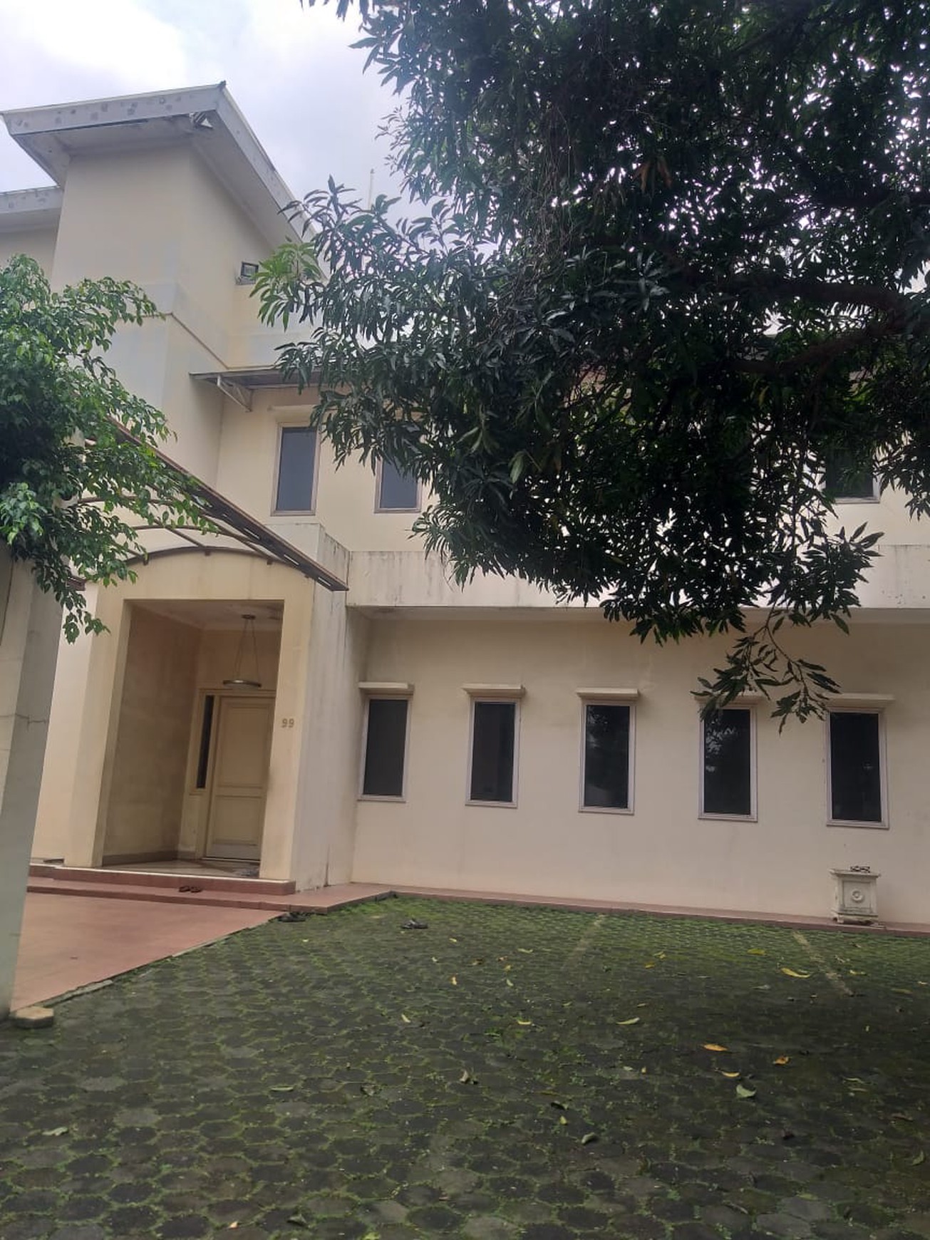 Ampera ragunan pertanian raya luas 1098  kantor dekat busway