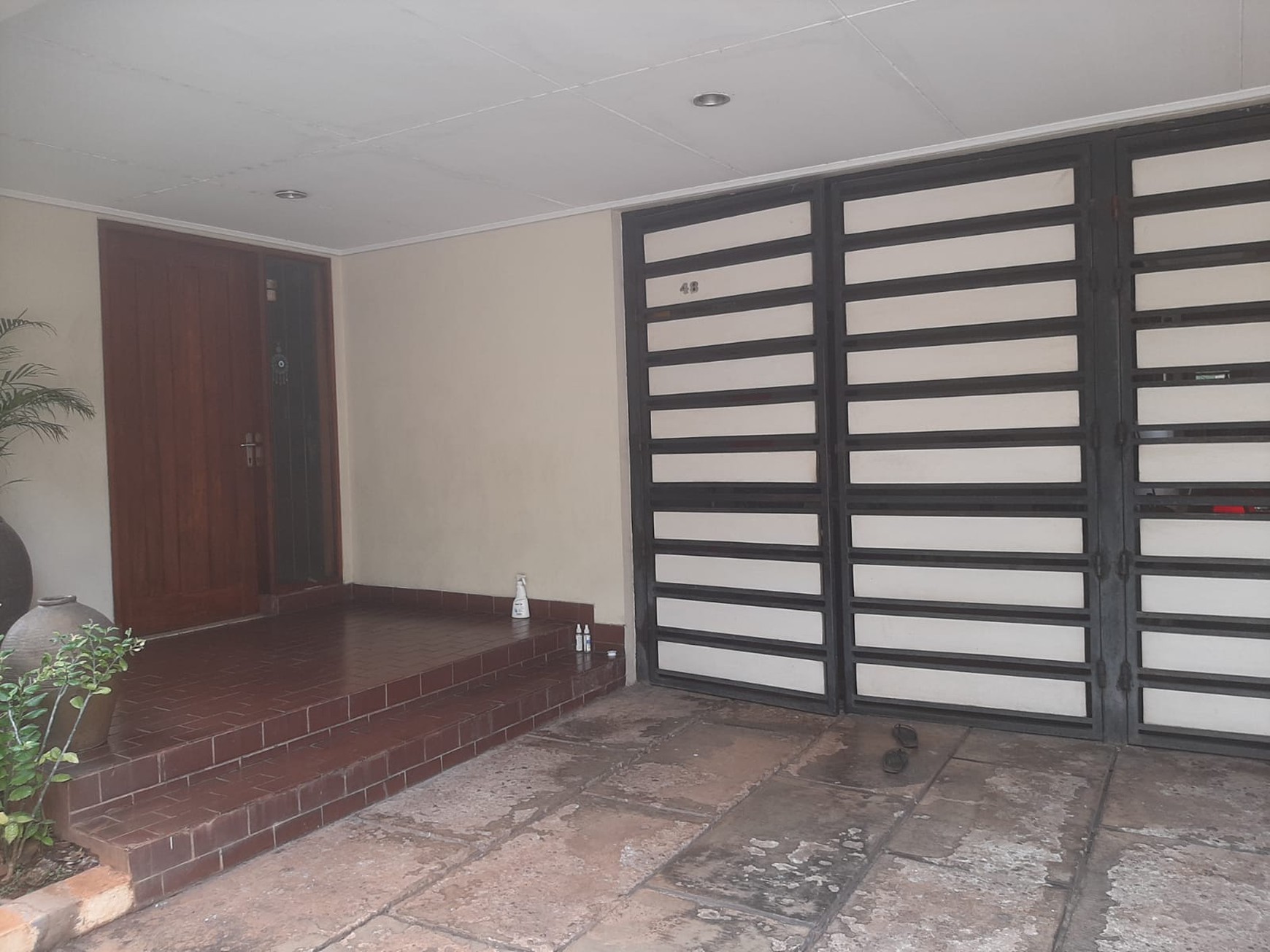 Rumah nyaman di Pondok Indah dekat ke Pondok Indah mall.
