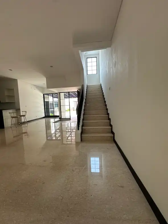 Hot Rent. Rumah mewah Hiera cluster Whelton, BSD