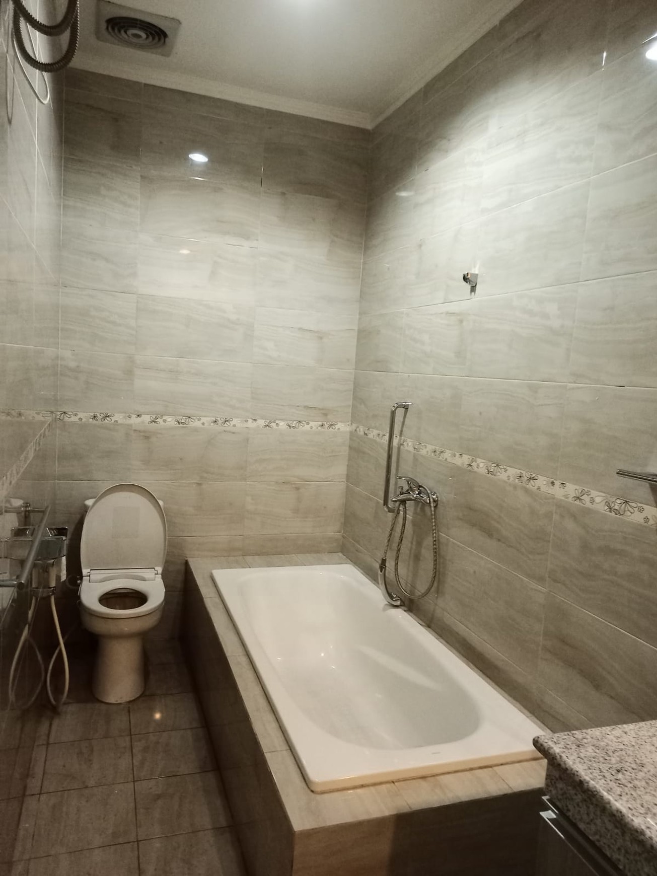 Disewakan Rumah Minimalis Dalam Townhouse, Duren Tiga, Jak-Sel