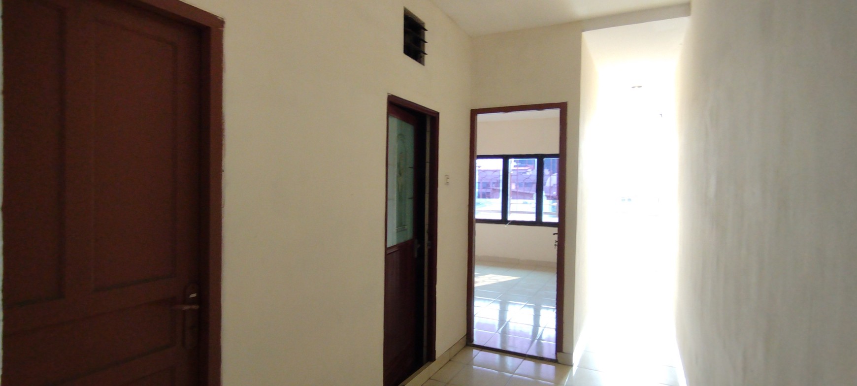 Ruko 4 lantai siap pakai di Ketapang Utara, Gajah Mada, Taman Sari