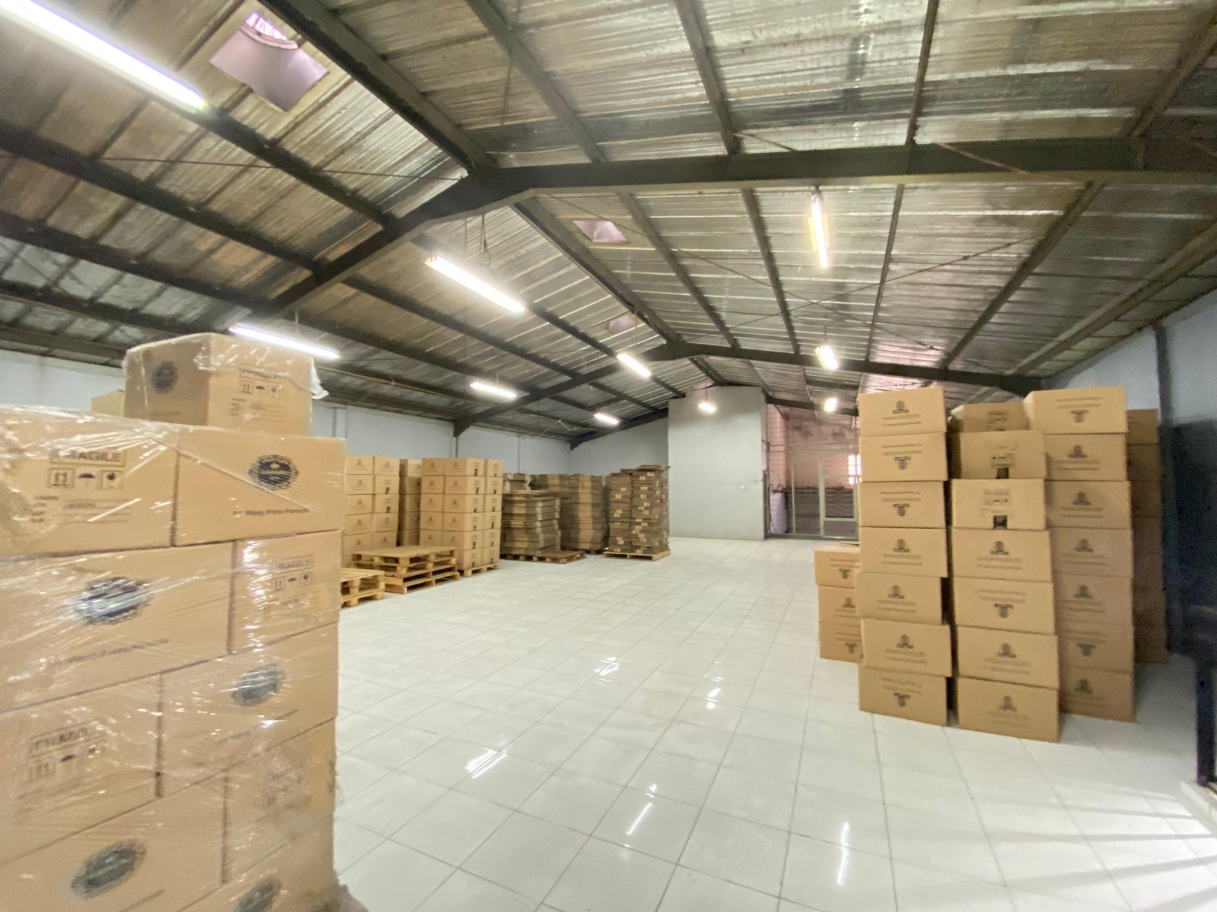 Rent. Gudang luas Taman Tekno BSD, cocok untuk segala jenis usaha..
