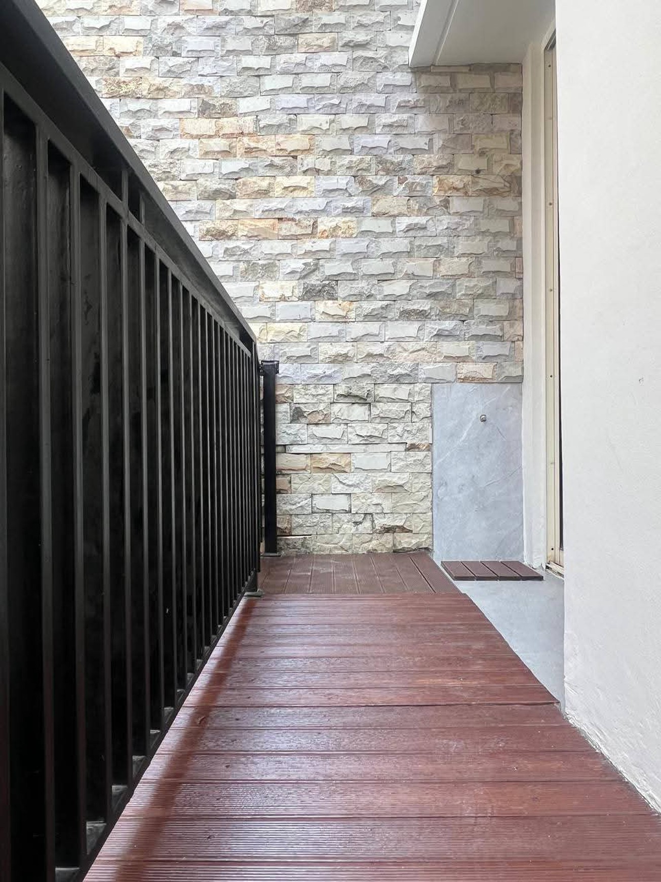 Rumah 2 Lantai Siap Huni di The Green BSD Dekat Tol