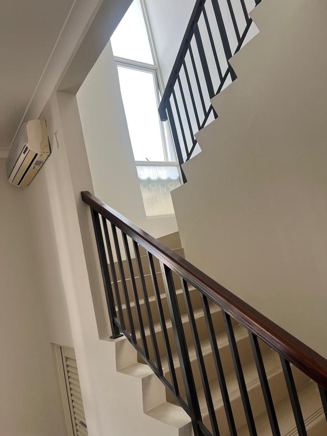 Rumah 2 Lantai Siap Huni di The Green BSD Dekat Tol