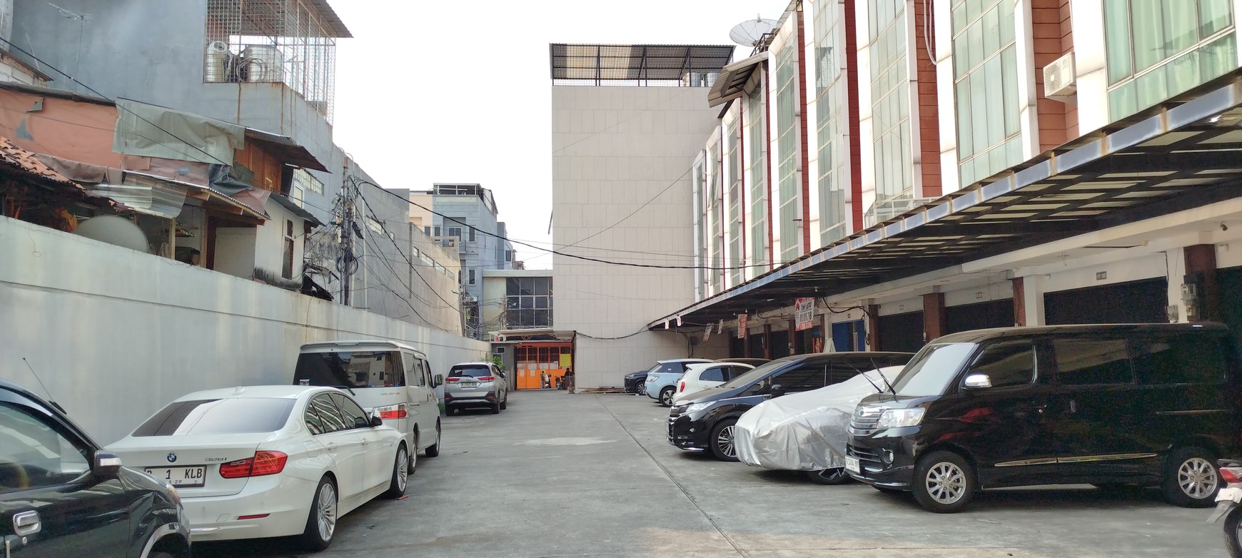 Ruko 4 lantai siap pakai di Ketapang Utara, Gajah Mada, Taman Sari