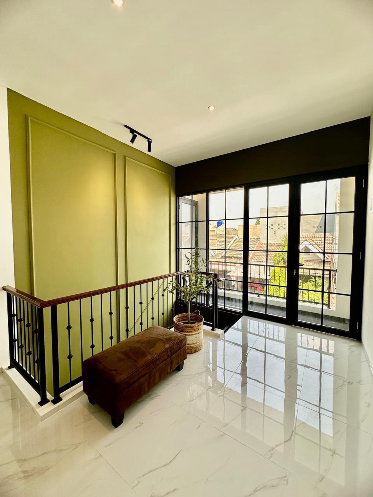 Rumah Baru 2 Lantai Siap Huni di Nusaloka BSD Dekat Tol