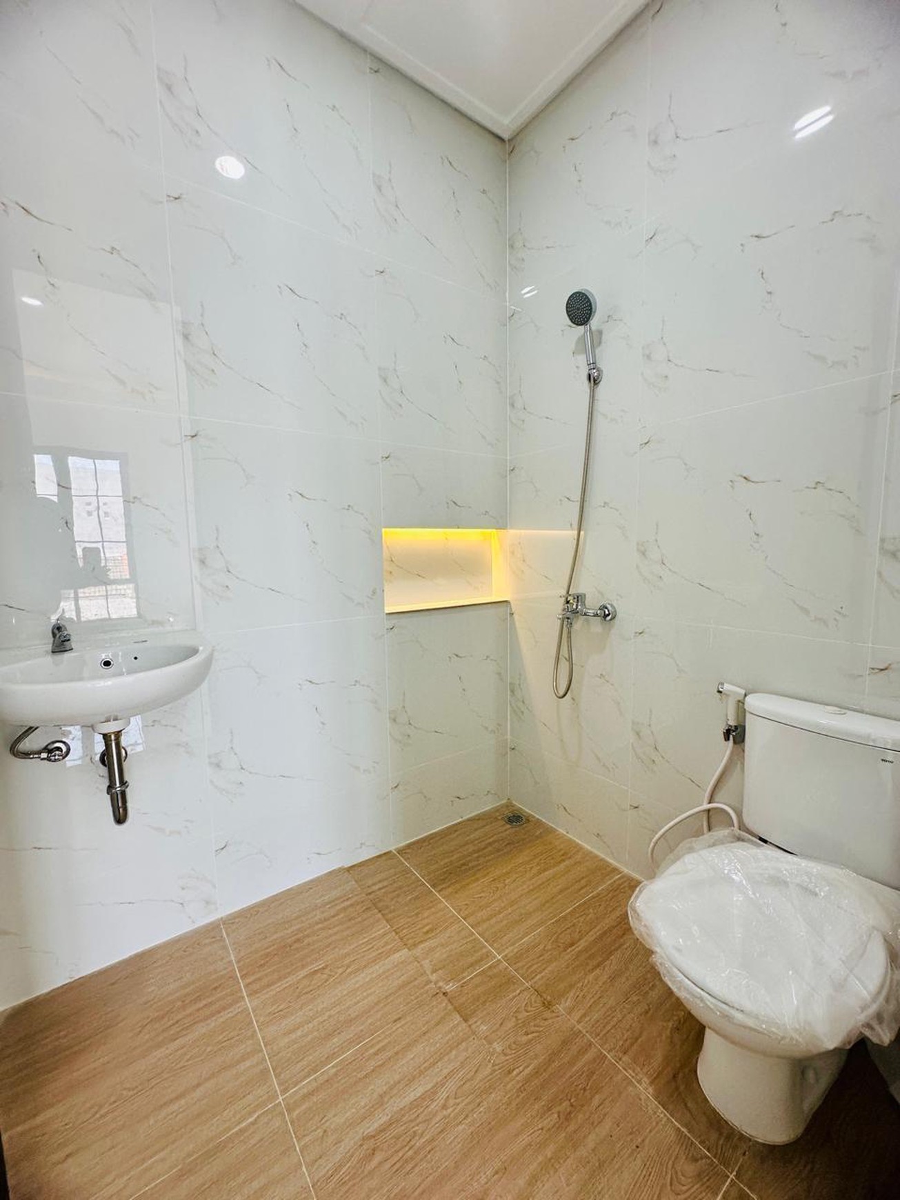 Rumah Baru 2 Lantai Siap Huni di Nusaloka BSD Dekat Tol