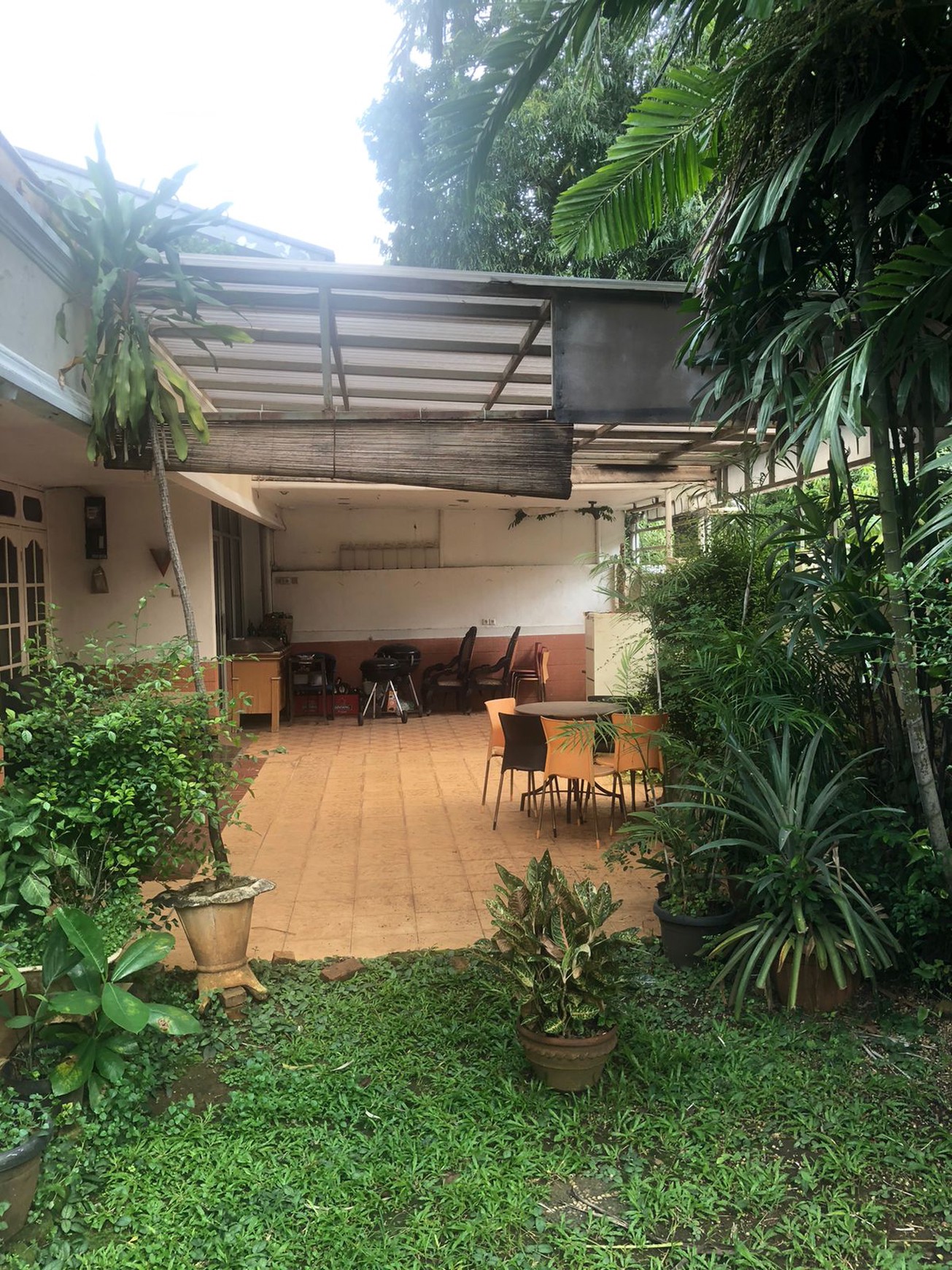 Rumah Hitung Tanah Area Cipete