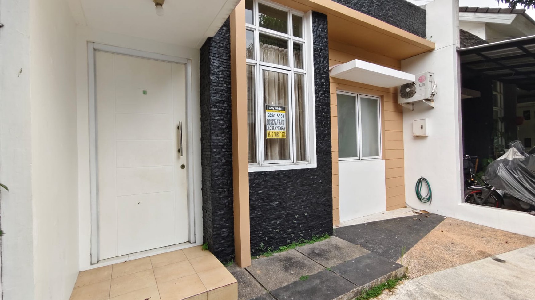 Rumah Cantik Bersih Rapih Cluster De Oranje Grand Wisata Bekasi