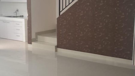 Disewakan  Rumah cheryville 3 kamar tidur Grand Wisata, Bekasi