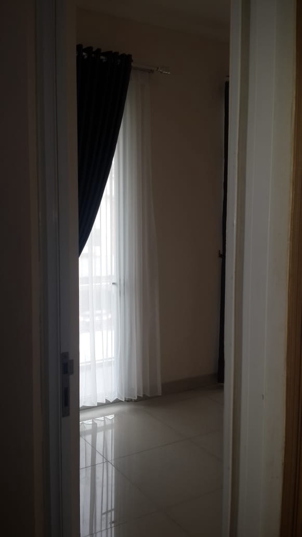 Disewakan  Rumah cheryville 3 kamar tidur Grand Wisata, Bekasi