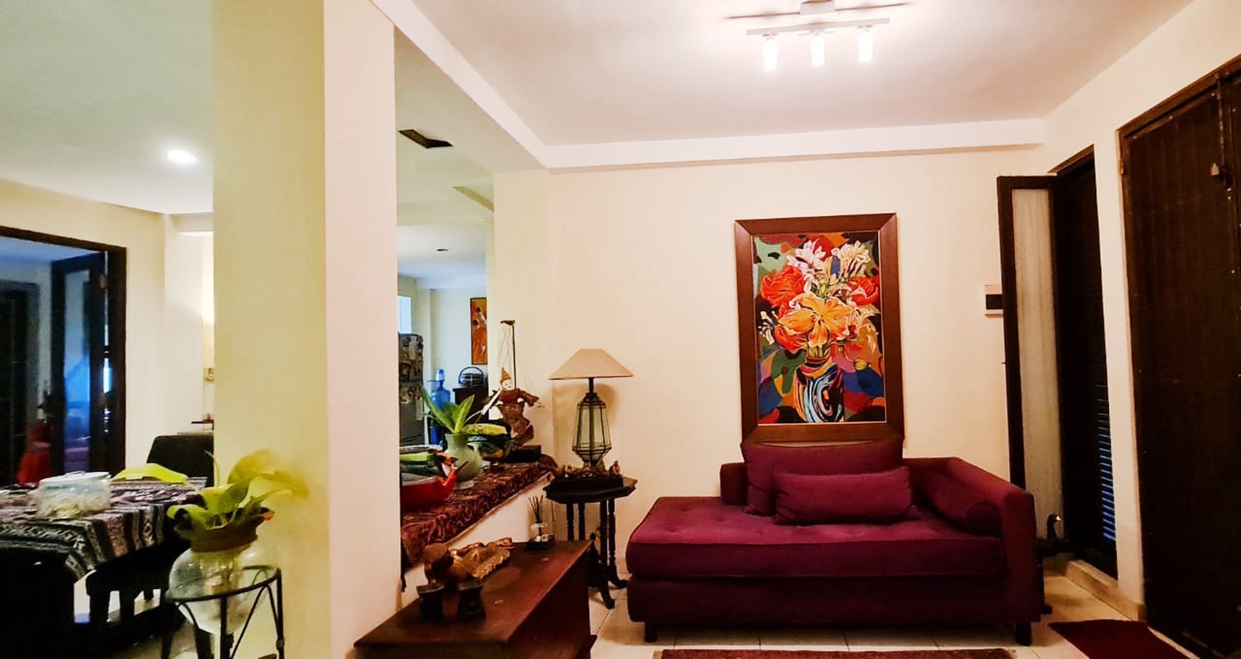 Rumah Cantik Siap Huni Dengan Taman Belakang Di Bintaro Sektor 7