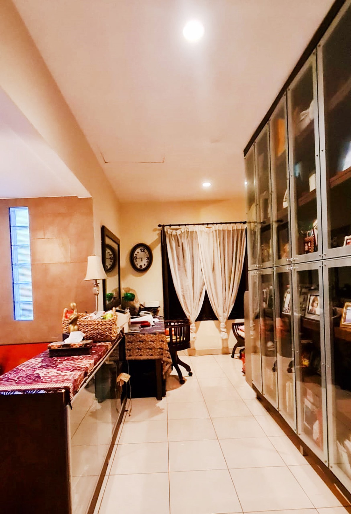 Rumah Cantik Siap Huni Dengan Taman Belakang Di Bintaro Sektor 7