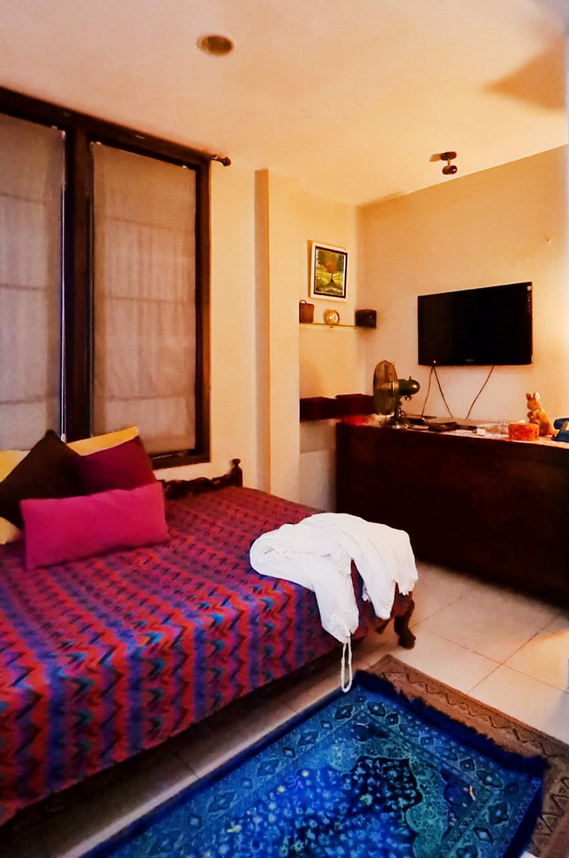 Rumah Cantik Siap Huni Dengan Taman Belakang Di Bintaro Sektor 7