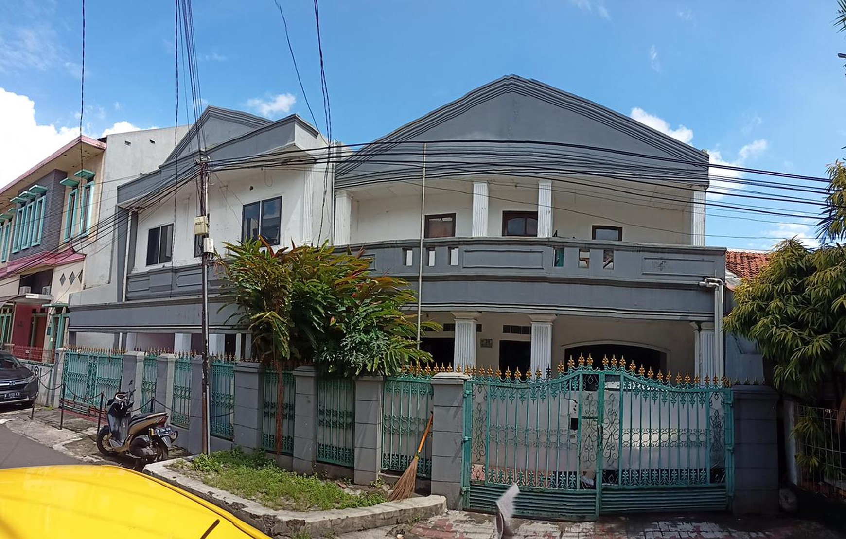 Dijual Rumah Luas Lokasi Di Jl. Asam Baris, Dekat Stasiun Tebet