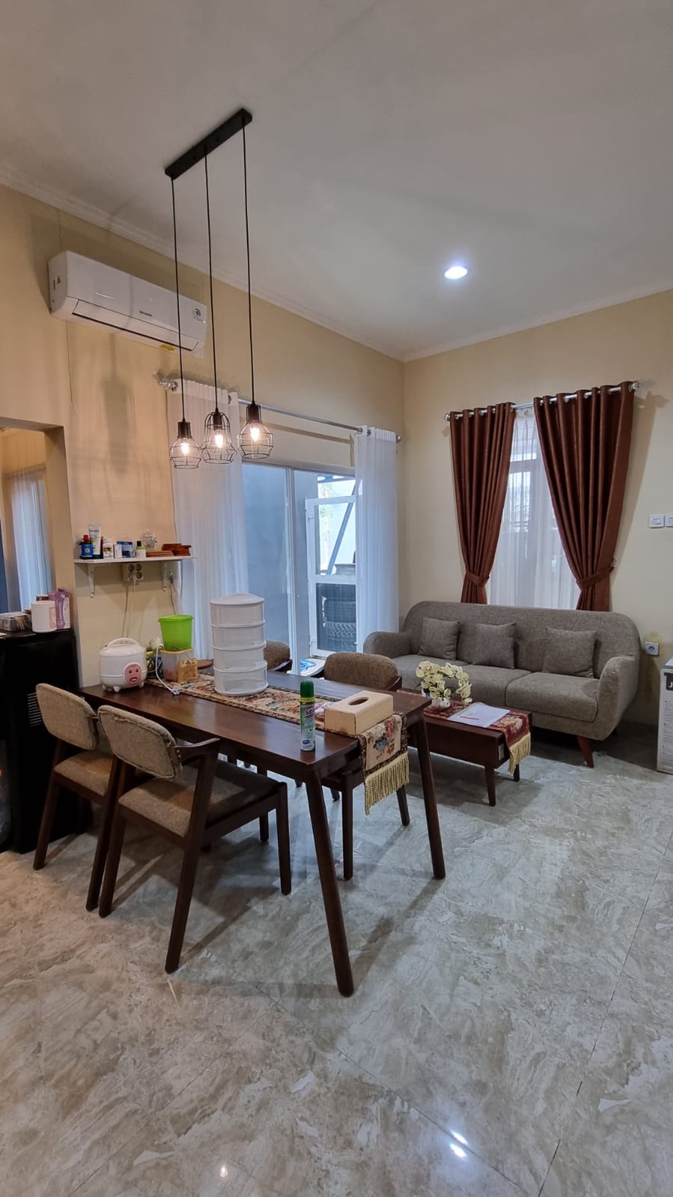 Rumah Minimalis Siap Huni dan Dijual Full Furnished @Adipati Residence, Serpong.