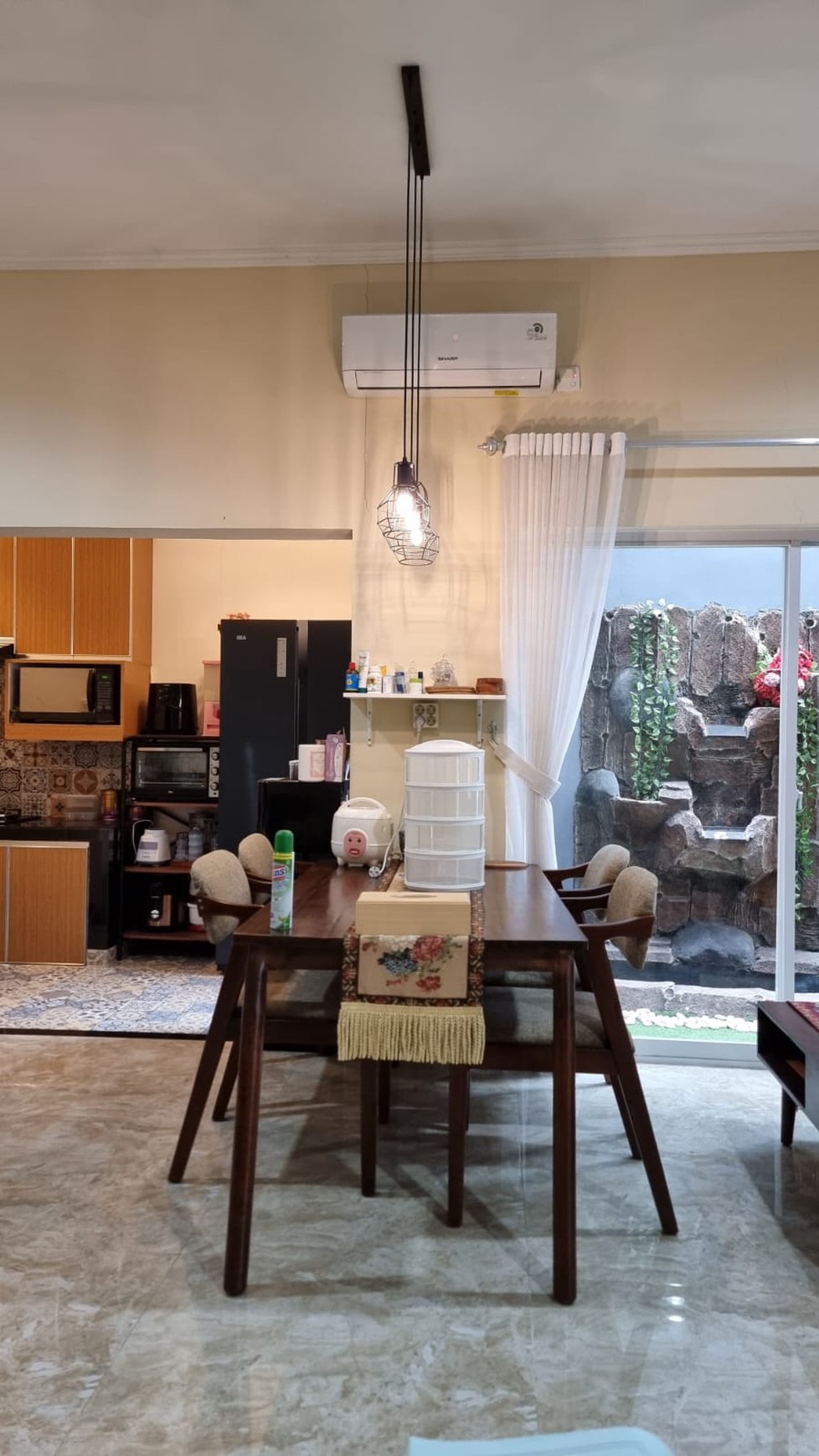 Rumah Minimalis Siap Huni dan Dijual Full Furnished @Adipati Residence, Serpong.