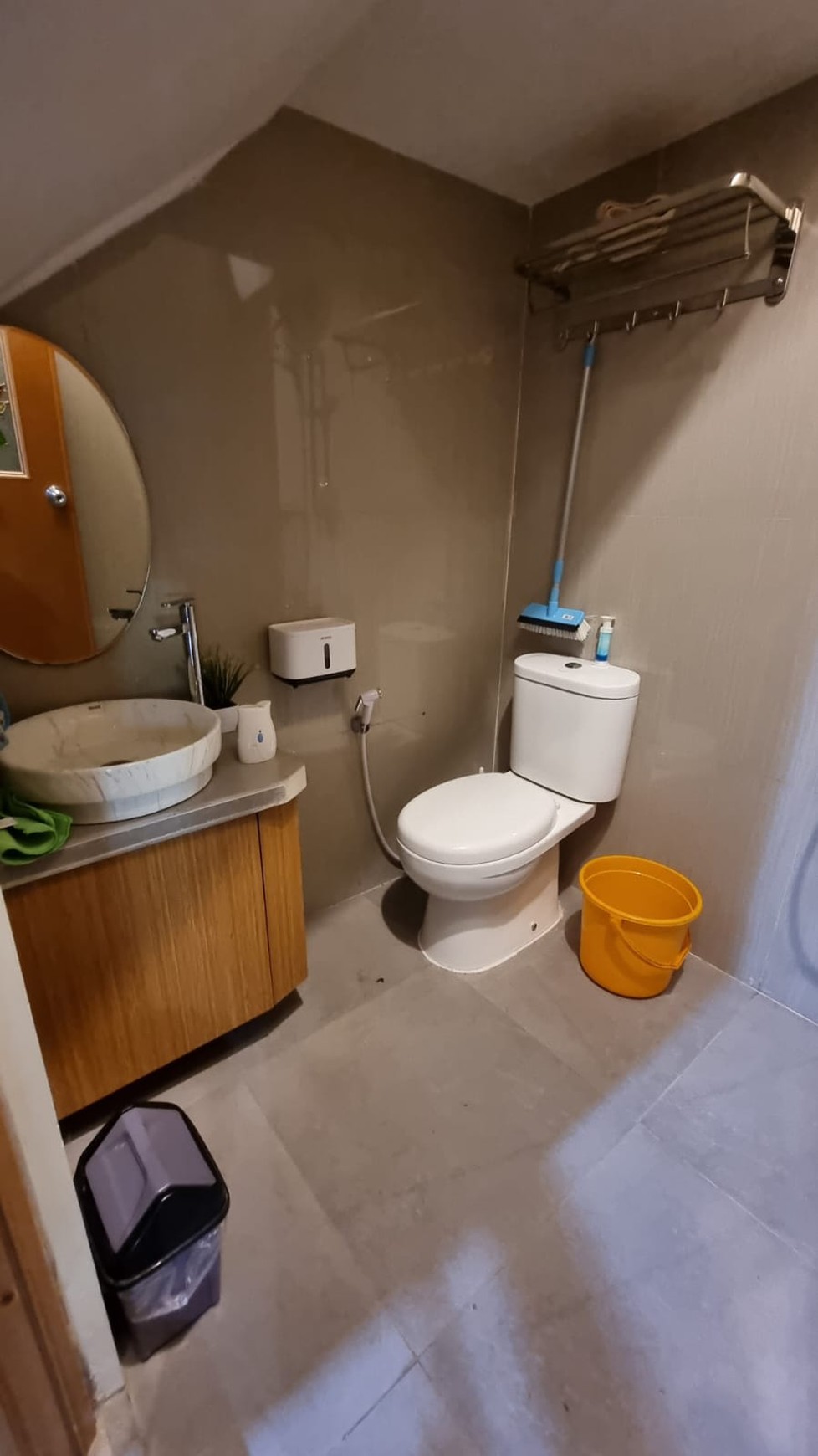 Rumah Minimalis Siap Huni dan Dijual Full Furnished @Adipati Residence, Serpong.