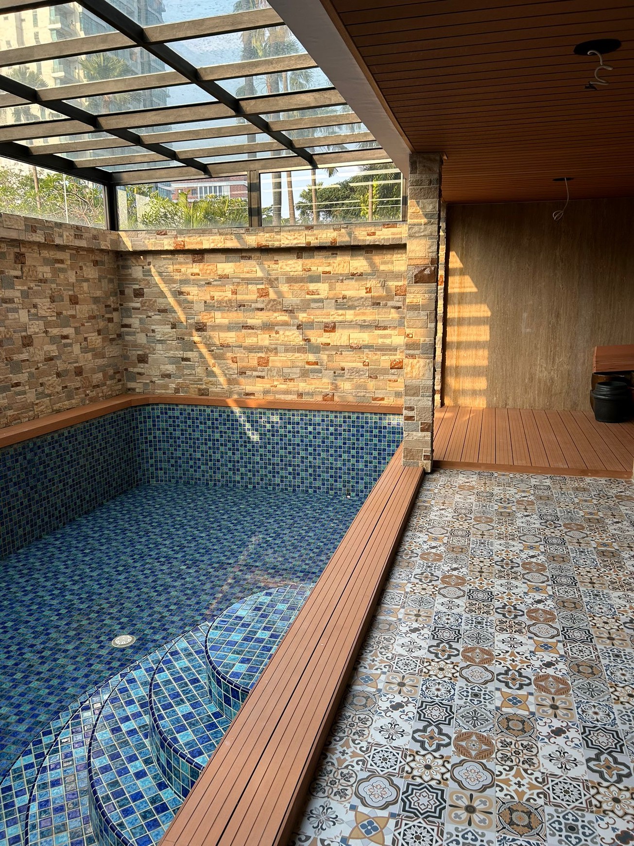 Disewakan Cepat dan Murah! Townhouse Mewah 2 Lantai di Kawasan Prestisius Kebayoran Baru