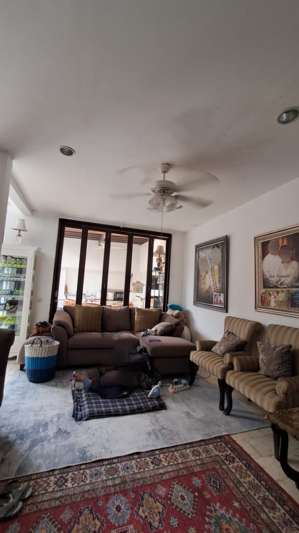 Rumah Cantik Bersih Siap Huni di Bintaro Jaya dengan Luas 216 m2 dan Bangunan 200 m2 Surat SHM KT 3+1 dan KM 3+1