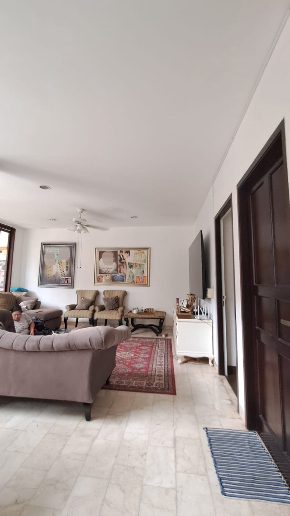 Rumah Cantik Bersih Siap Huni di Bintaro Jaya dengan Luas 216 m2 dan Bangunan 200 m2 Surat SHM KT 3+1 dan KM 3+1