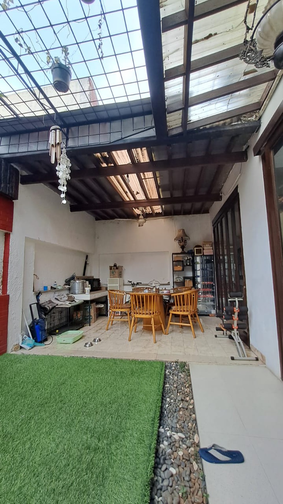 Rumah Cantik Bersih Siap Huni di Bintaro Jaya dengan Luas 216 m2 dan Bangunan 200 m2 Surat SHM KT 3+1 dan KM 3+1