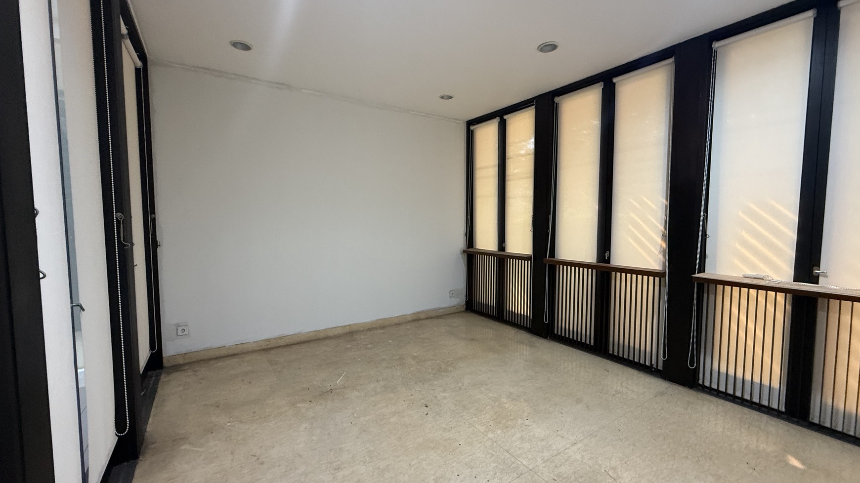 COZY AND BEAUTIFUL HOUSE AT SENOPATI AREA