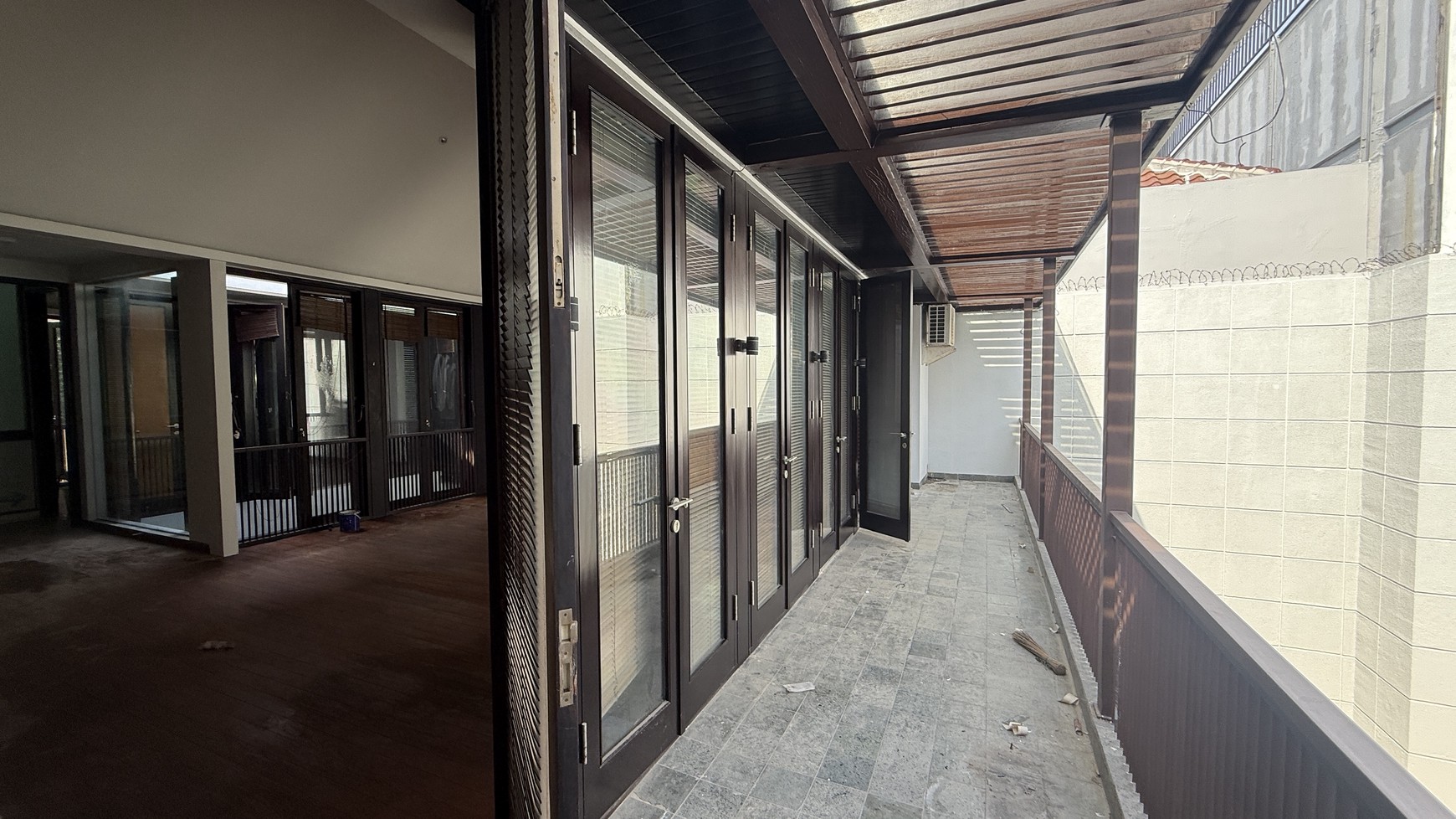 COZY AND BEAUTIFUL HOUSE AT SENOPATI AREA