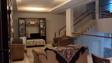 Rumah 2½ Lantai Siap Huni Lokasi Strategis dan Asri @Bintaro Sektor 7.