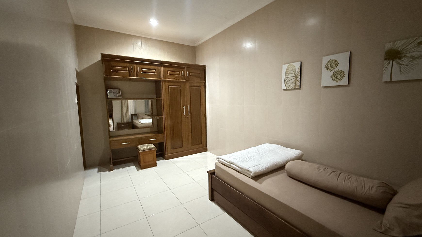 COZY AND BEAUTIFUL HOUSE AT SENOPATI AREA