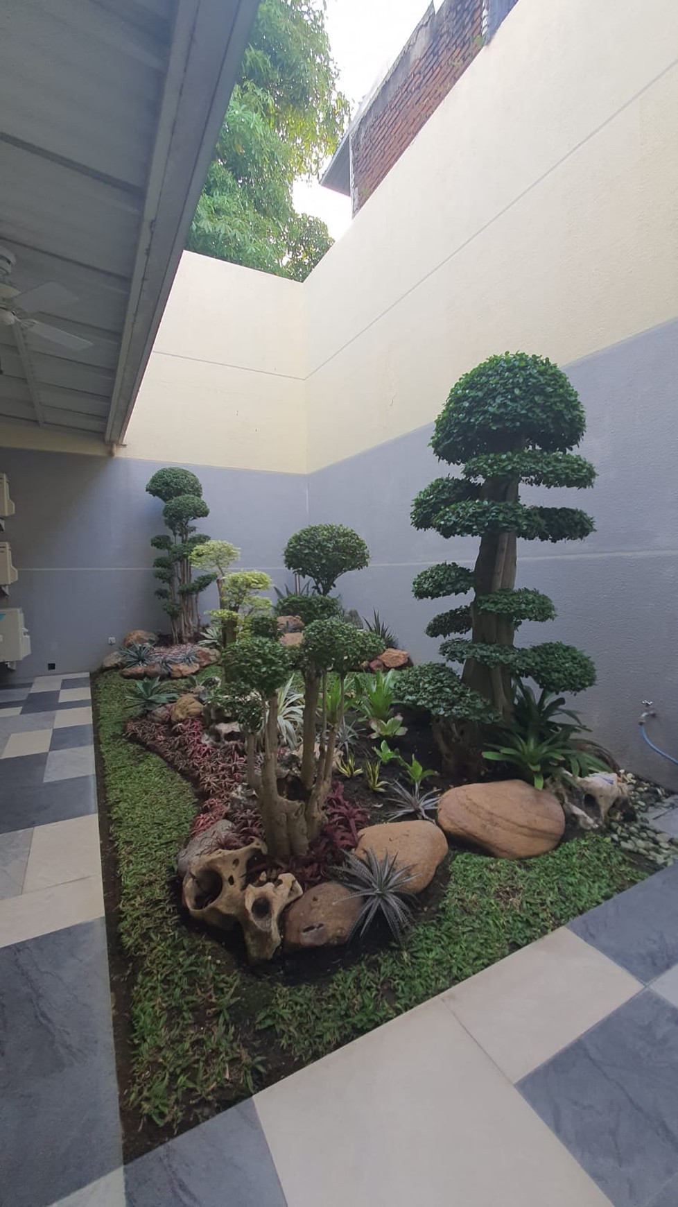 Dijual Rumah Full Furnish Stamford Citraland Surabaya