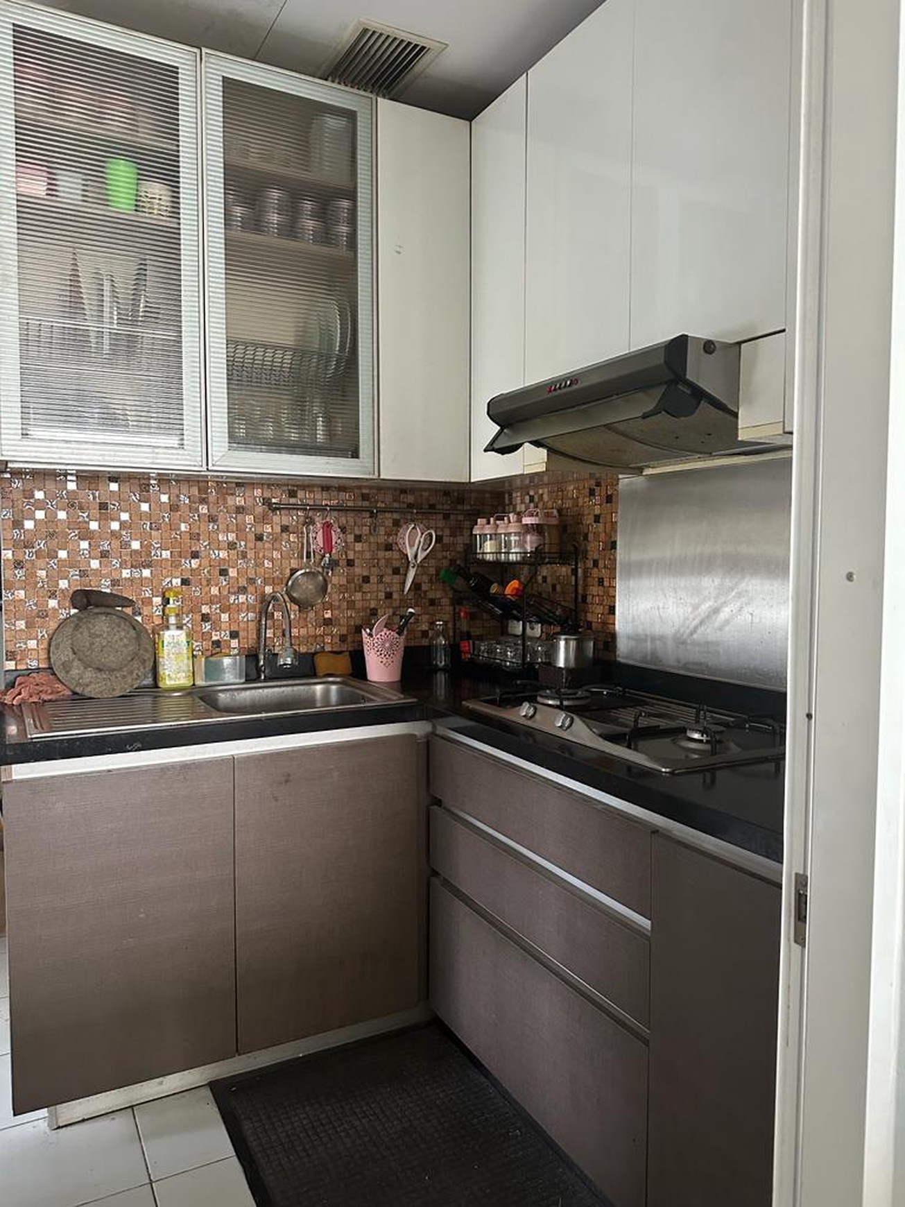 For sale 1 Park Residences 3 Brs Nice Furnished Close to Gandaria City Mall