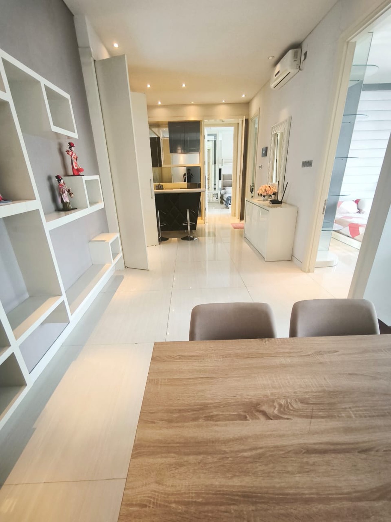 MURAH LUAS Dijual Rumah Wisata Bukit Mas 2 Grand Palais  Full Furnished By Vinoti Living - Garasi Carport 3 Mobil Strategis Dekat Citraland, Pakuwon Indah , Ptc, Supermall