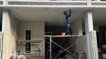 Rumah Baru 2 Lantai Rungkut Harapan Surabaya SHM