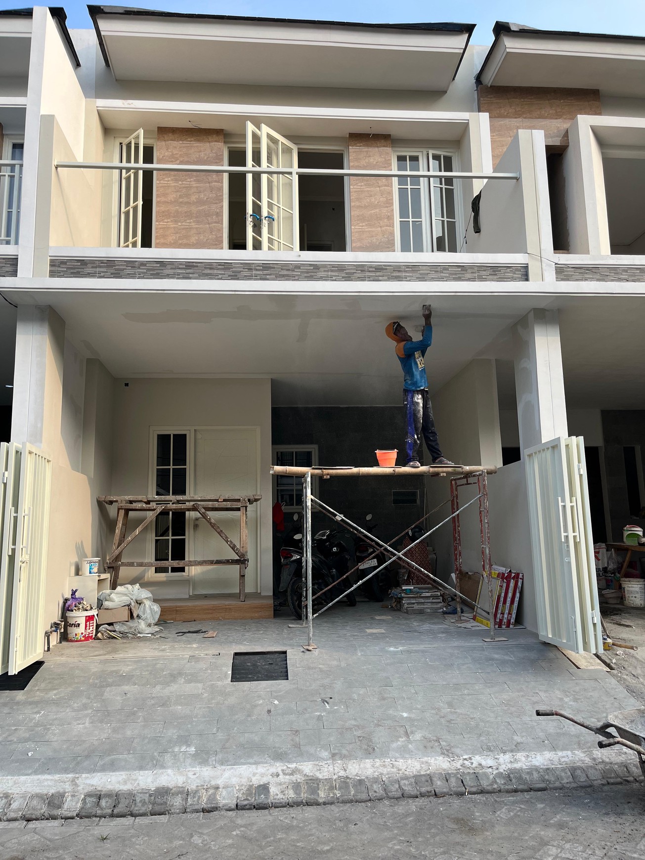 Rumah Baru 2 Lantai Rungkut Harapan Surabaya SHM