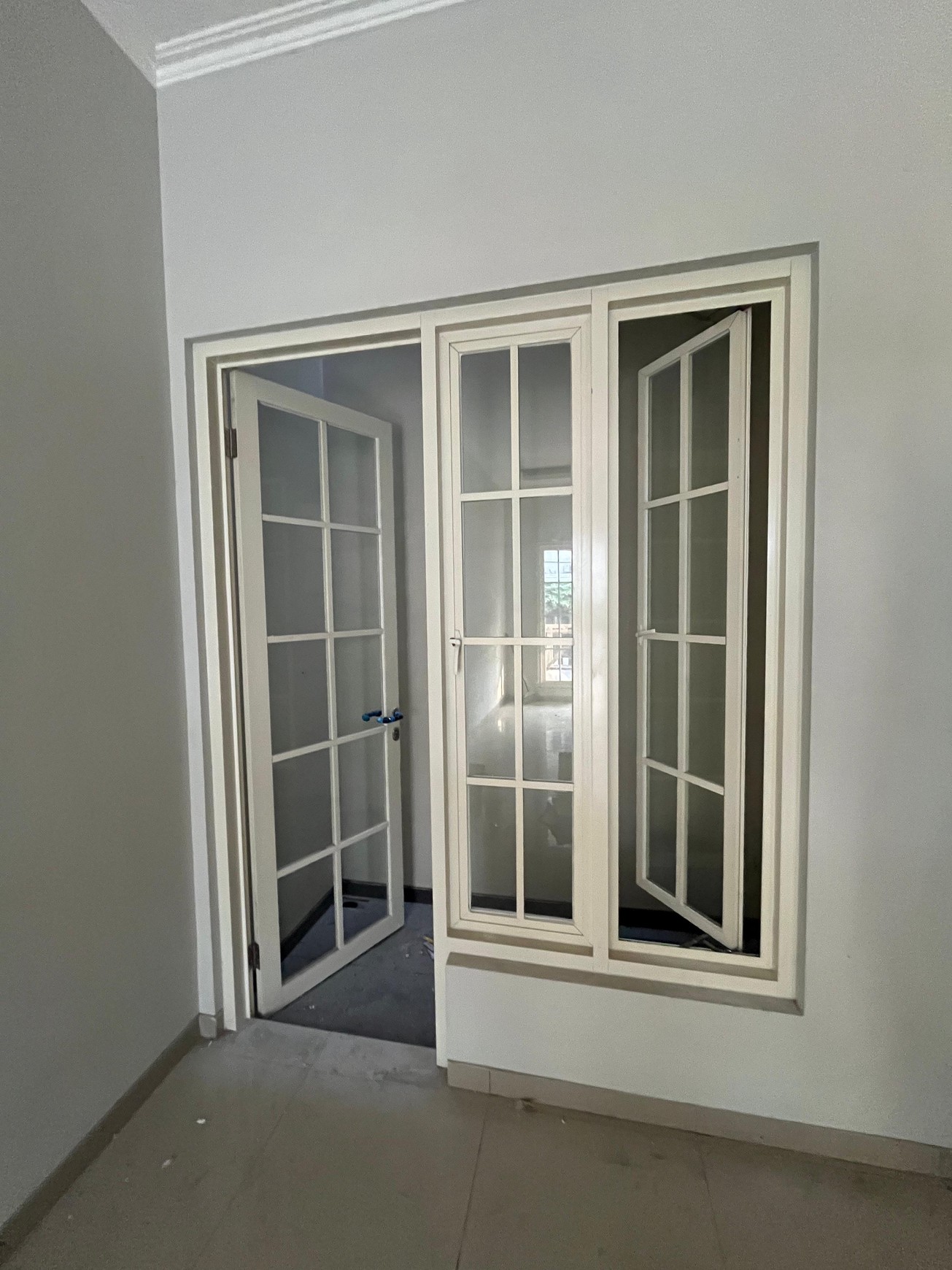 Rumah Baru 2 Lantai Rungkut Harapan Surabaya SHM