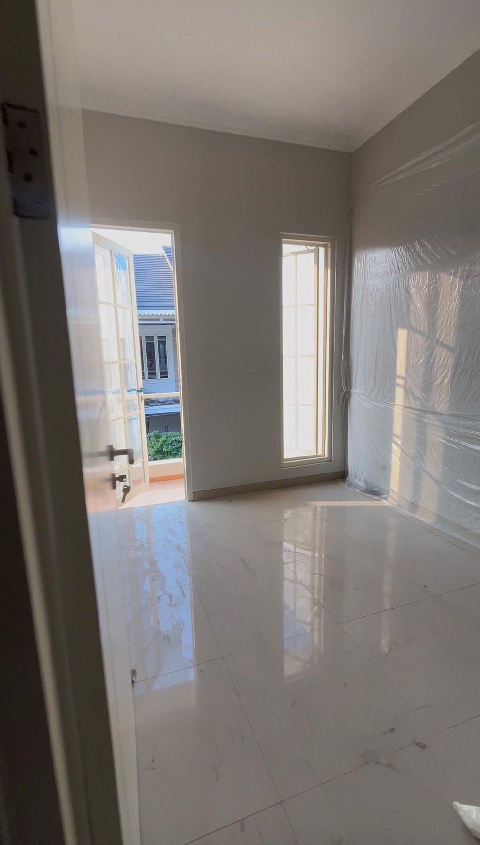 Rumah Baru 2 Lantai Rungkut Harapan Surabaya SHM