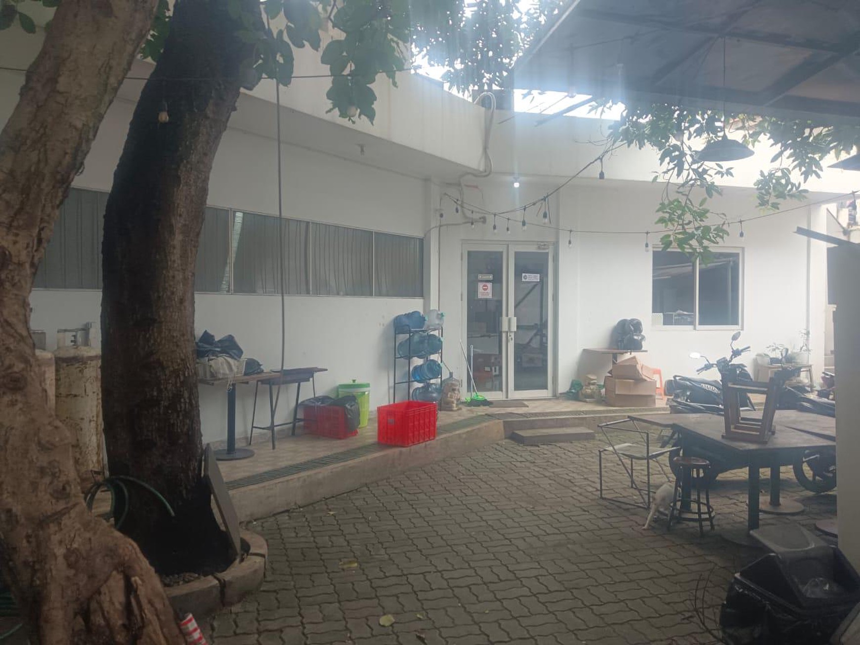 DIJUAL RUMAH SIAP HUNI DI ANGGREK LOKA BSD - LOKASI STRATEGIS, COCOK UNTUK USAHA!