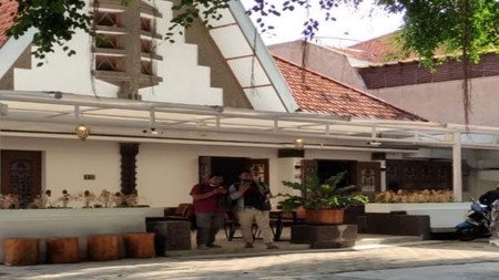 DIJUAL RUMAH DI KOMERSIAL AREA JL PROGO TAMAN BUNGKUL SURABAYA PUSAT
