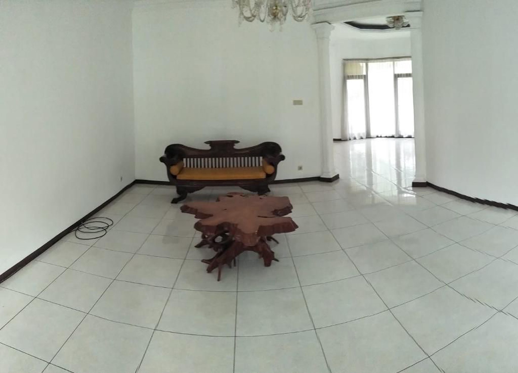 Disewakan Rumah Nyaman Dalam Cluster Lokasi Di Jl. Kenanga, Ampera, Jakarta Selatan